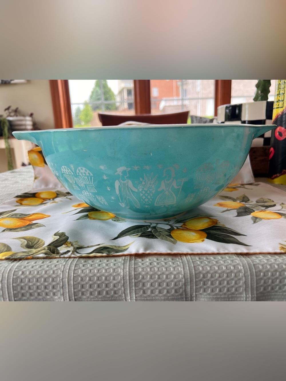 Amish Butter print Cinderella bowl